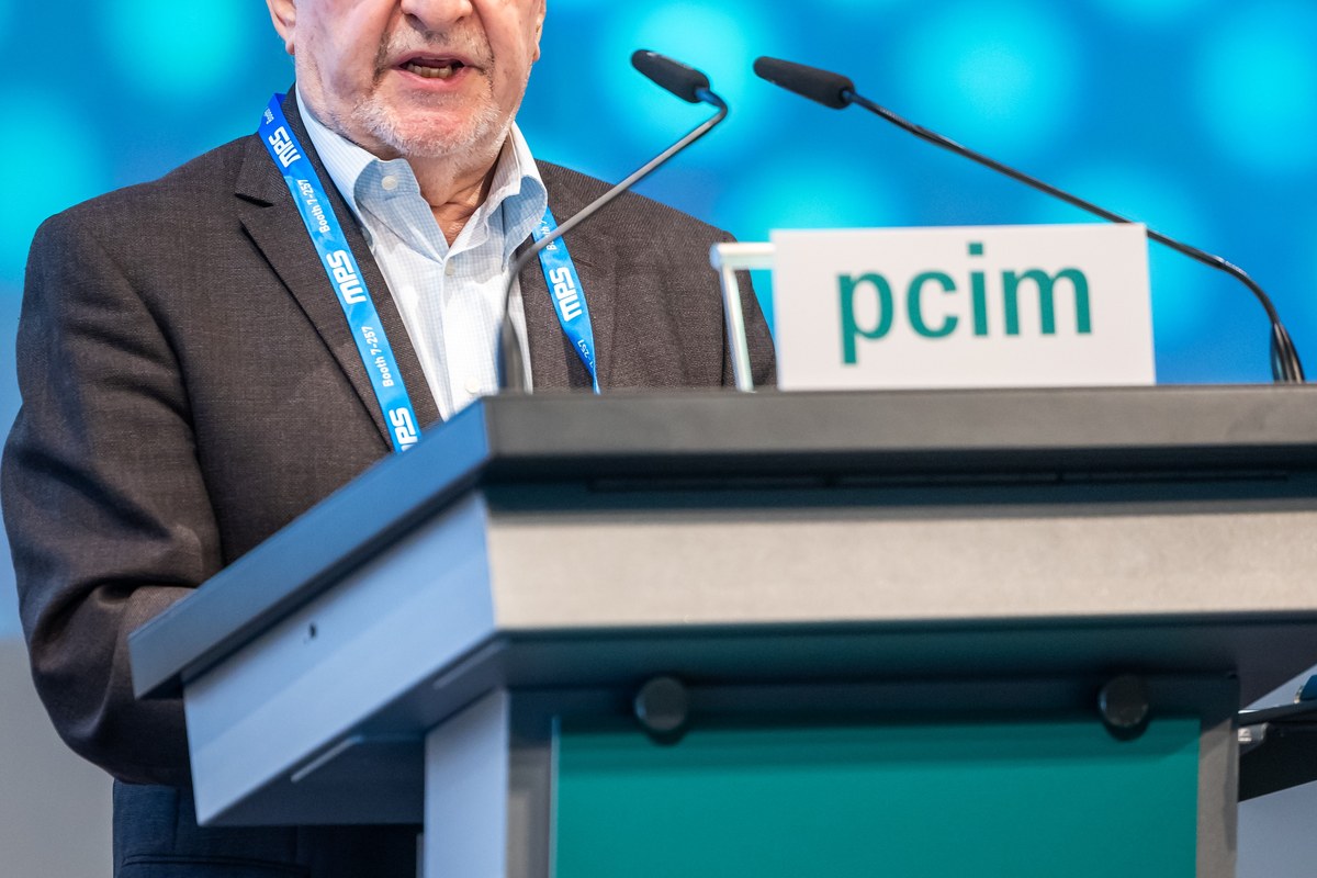 PCIM 国际专业电力电子学术大会主会场 - 全球高校学者与产业研发骨干齐聚，发布超高功率密度拓扑最新突破。